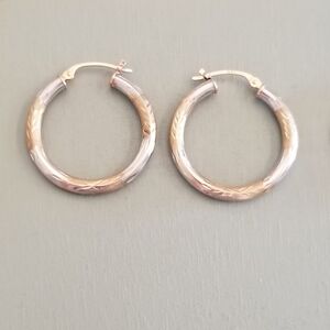10K White Gold Hoop Earrings